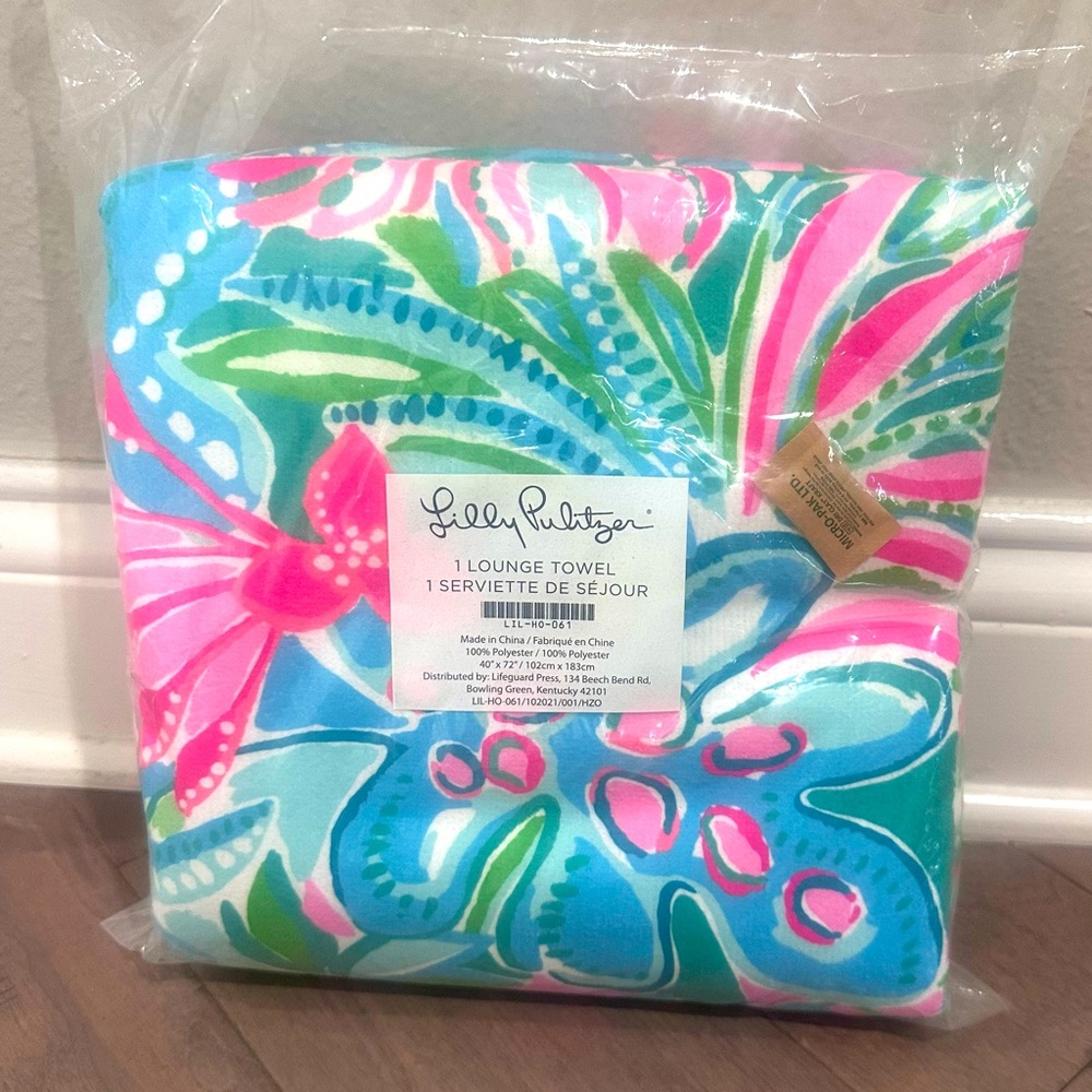 Lily Pulitzer Lounge Beach Towel 40” x 72” NEW